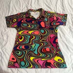 Play Loud Golf Women’s Crazy Puddles Short Sleeve Shirt Size Large Wild Golf Top